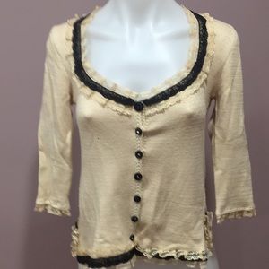 Elaris Cream and Black Sweater